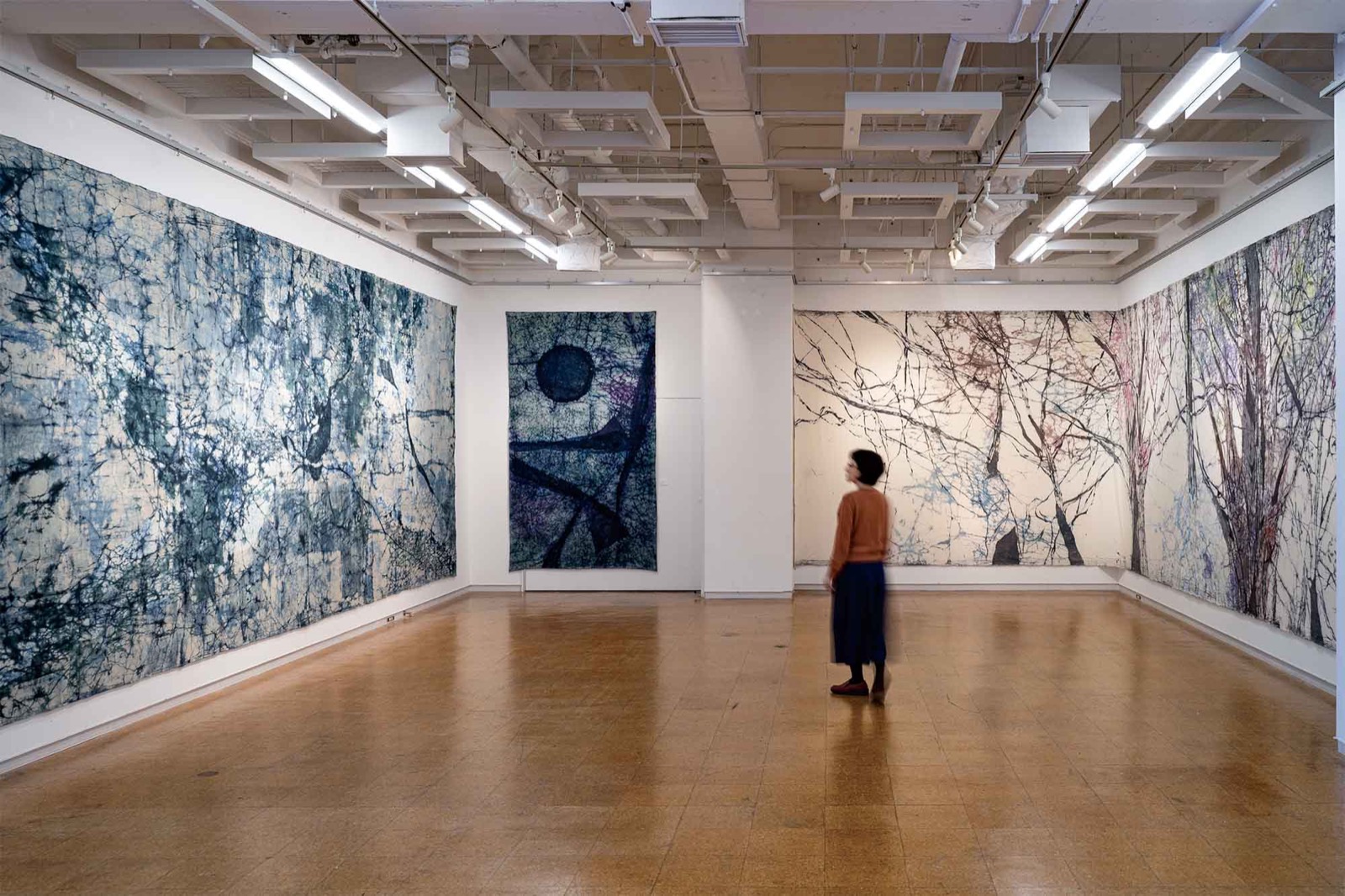 金沢美術工芸大学博士課程 学内展示「線刻糊防染による記憶の表現」